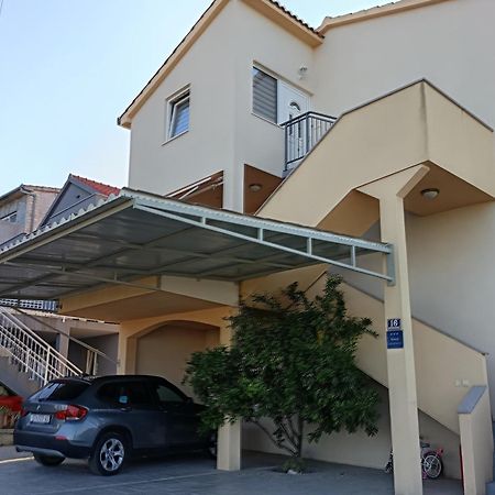 Appartement Lana I Natali à Kaštela Extérieur photo