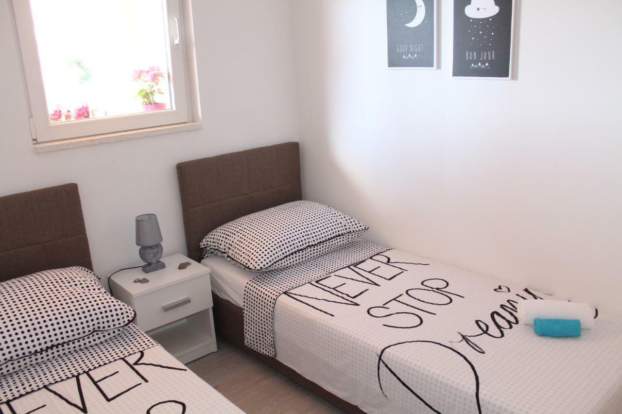 Appartement Lana I Natali à Kaštela Extérieur photo